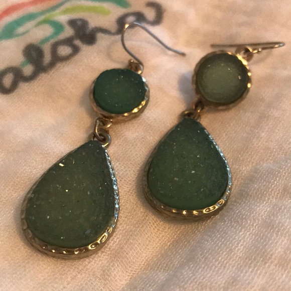 Jewelry - Sea foam green earrings